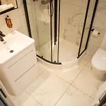 10 Park Square East, Luxury Serviced 4*