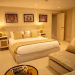 10 Park Square East, Luxury Serviced 4* ليدز