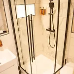 10 Park Square East, Luxury Serviced