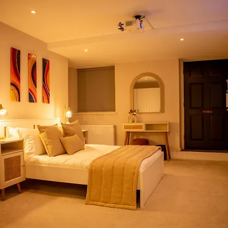 10 Park Square East, Luxury Serviced Leeds (West Yorkshire)