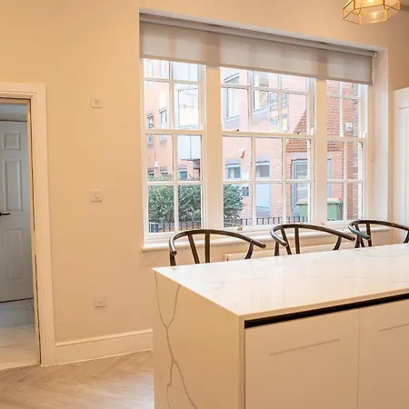 10 Park Square East, Luxury Serviced 4* Leeds (West Yorkshire)