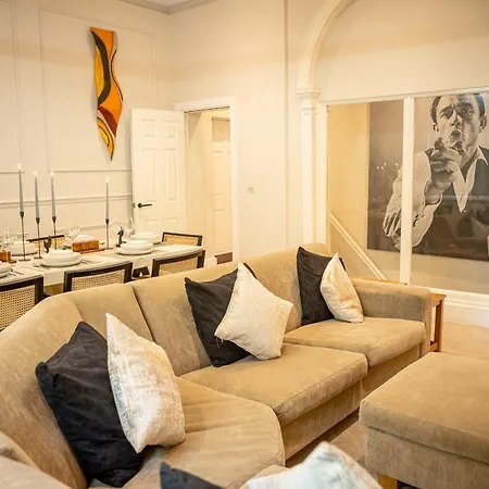 10 Park Square - Luxury Serviced