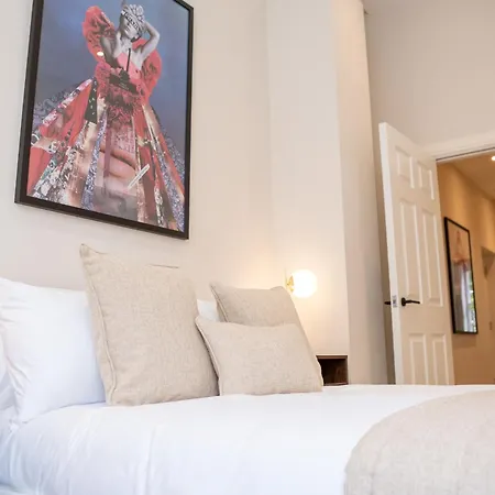 10 Park Square - Luxury Serviced 4*