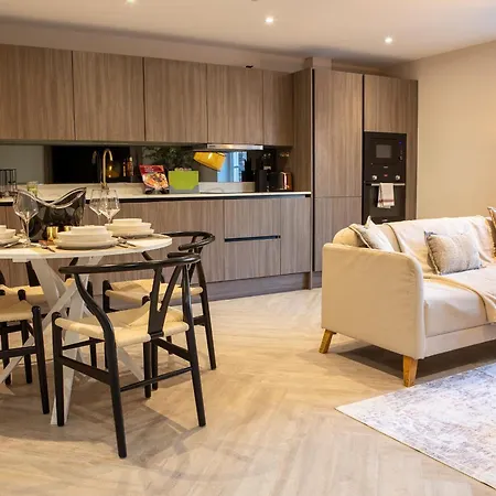 Aparthotel 10 Park Square - Luxury Serviced 4*