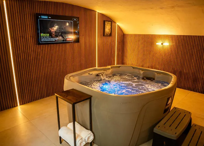 Апарт-готель 10 Park Square - Luxury Serviced