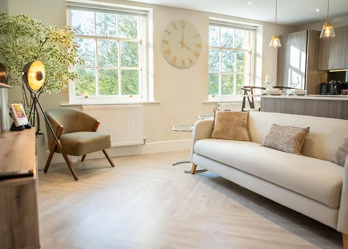 10 Park Square - Luxury Serviced Aparthotel 4*