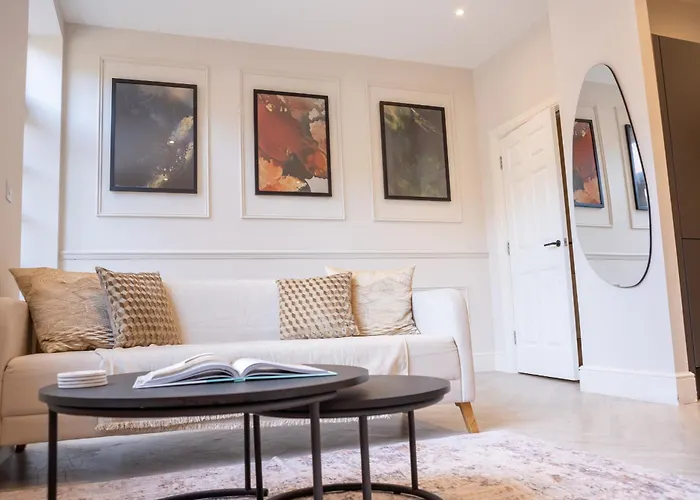 10 Park Square - Luxury Serviced Aparthotel 4*