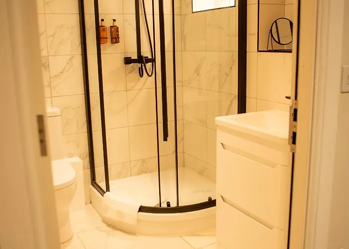 10 Park Square - Luxury Serviced Лідс