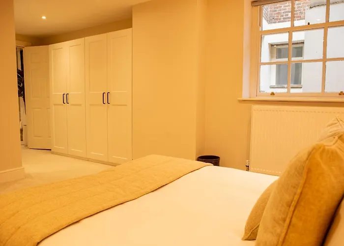 10 Park Square - Luxury Serviced Апарт-готель