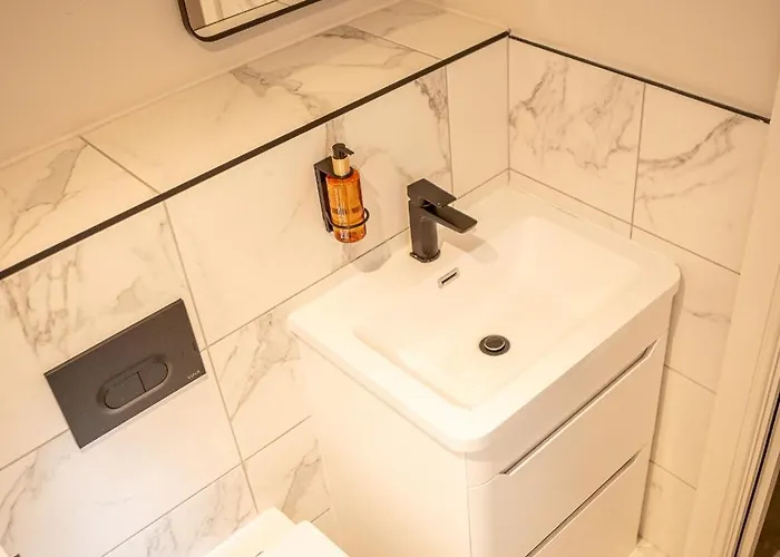 10 Park Square - Luxury Serviced