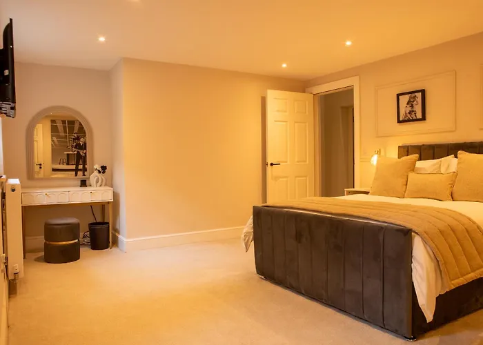 10 Park Square - Luxury Serviced Aparthotel 4*