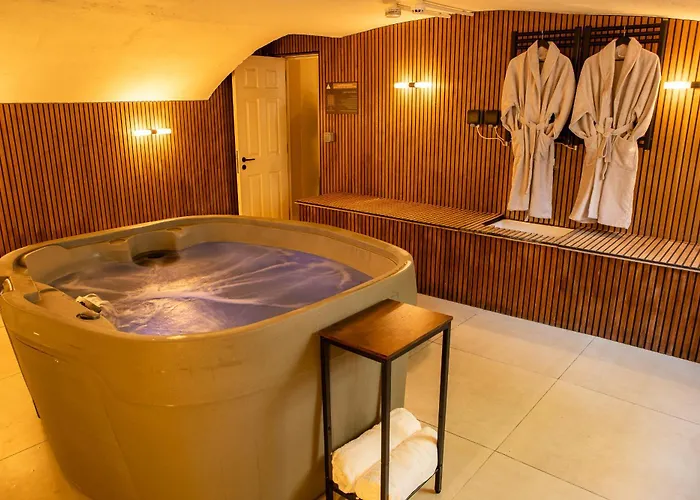 10 Park Square - Luxury Serviced 4*