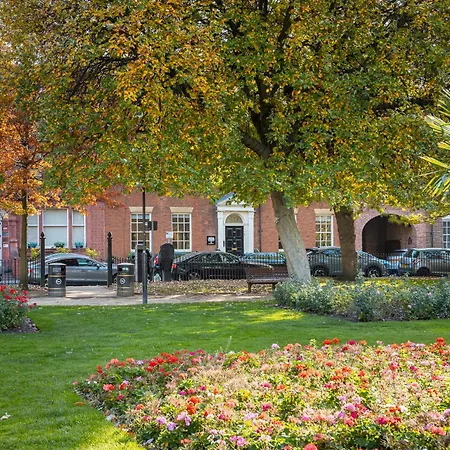 Appart hôtel 10 Park Square - Luxury Serviced