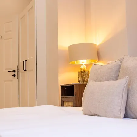 10 Park Square - Luxury Serviced