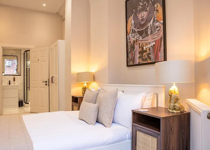 10 Park Square - Luxury Serviced 4*