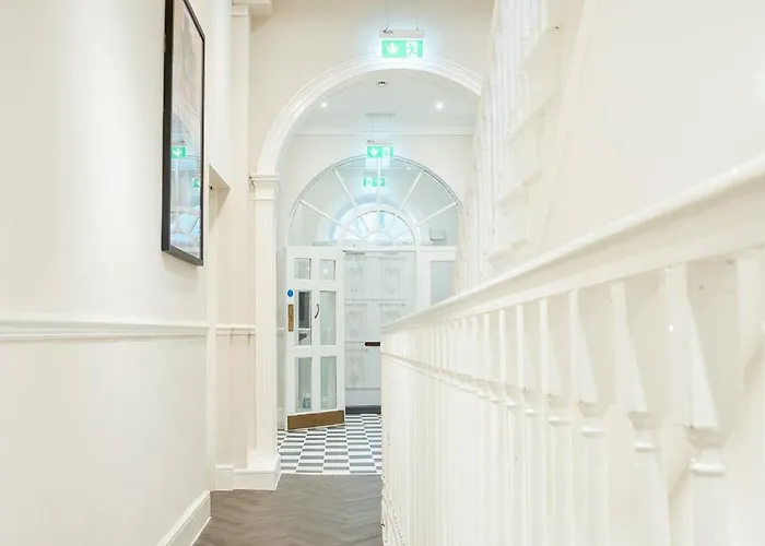 10 Park Square - Luxury Serviced Appart hôtel 4*