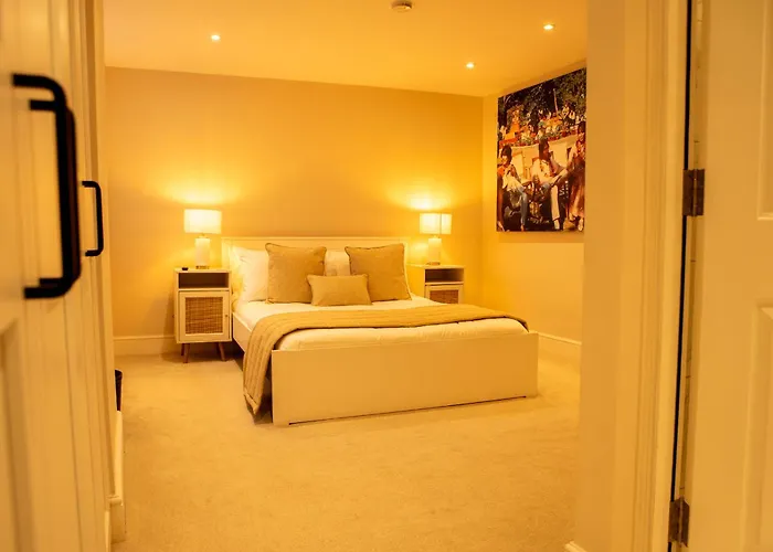 10 Park Square - Luxury Serviced