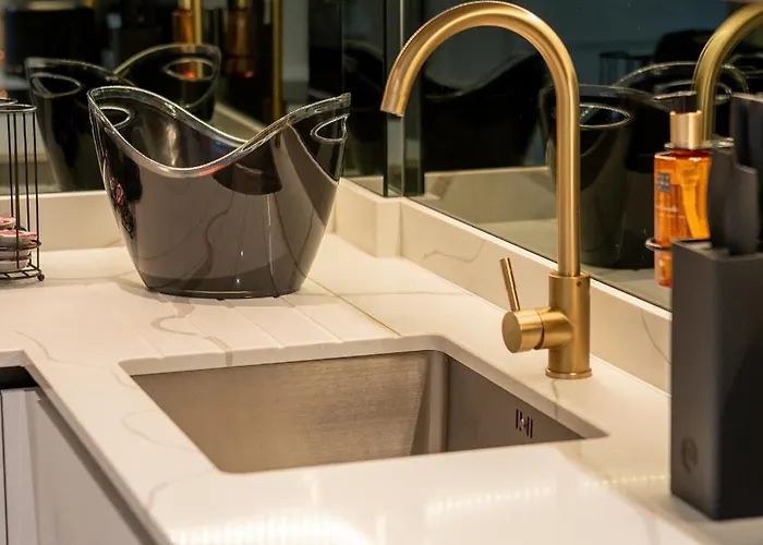 10 Park Square - Luxury Serviced