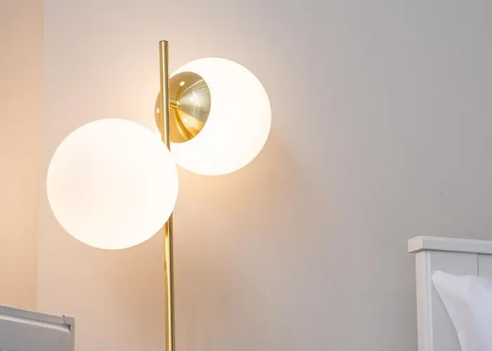 10 Park Square - Luxury Serviced 4*