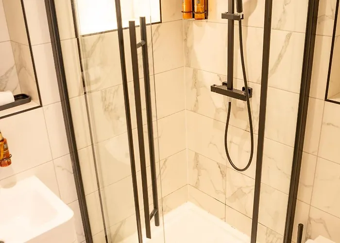 10 Park Square - Luxury Serviced