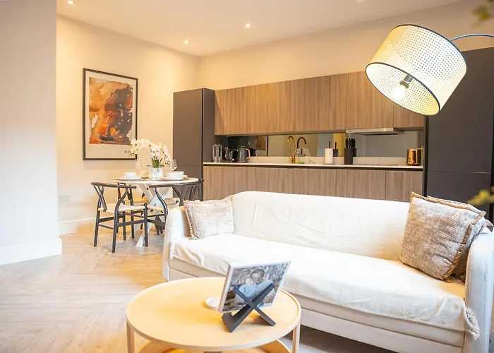 10 Park Square - Luxury Serviced 4*